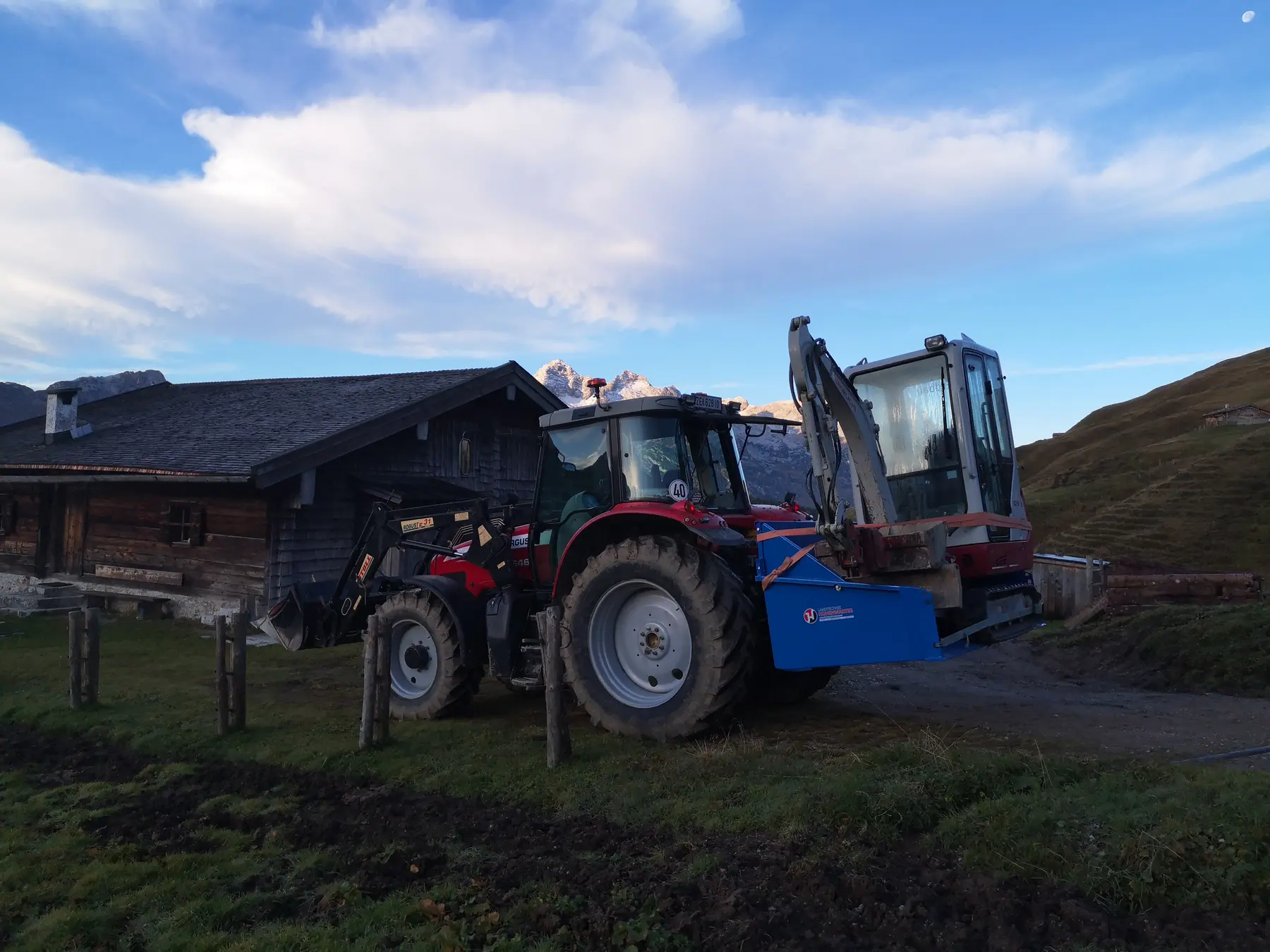 <div class="fw-semibold mb-1">Baustellenbilder 2019</div>