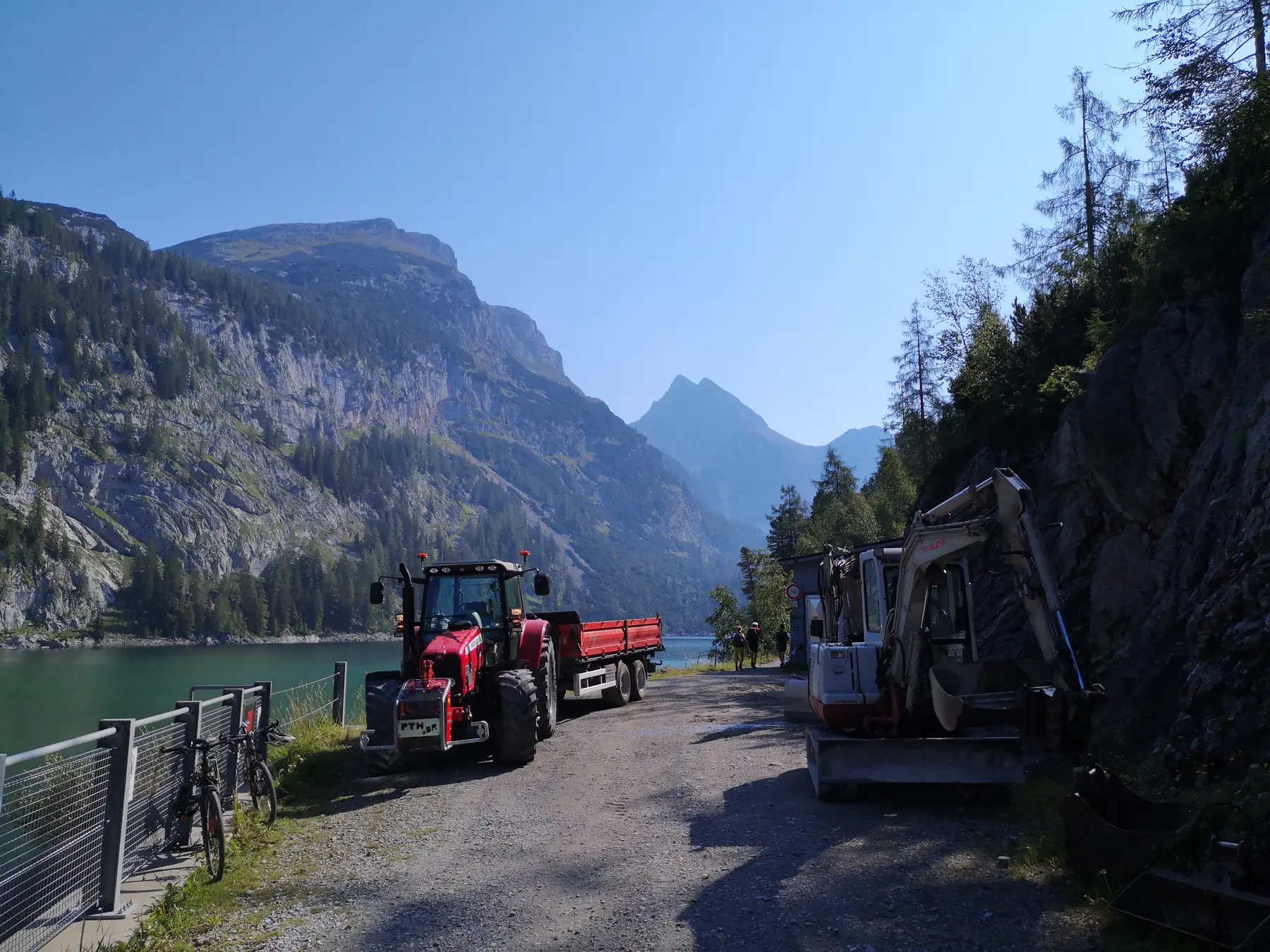 <div class="fw-semibold mb-1">Baustellenbilder 2019</div>