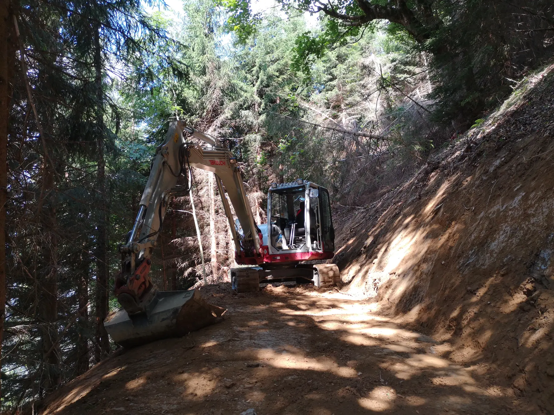 <div class="fw-semibold mb-1">Baustellenbilder 2019</div>