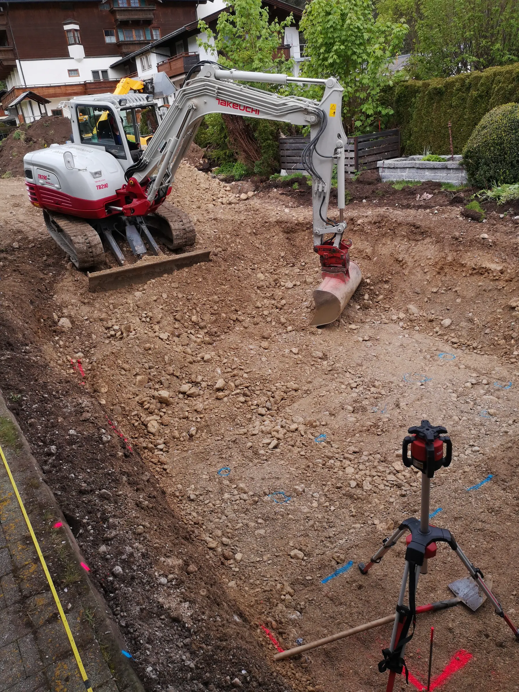 <div class="fw-semibold mb-1">Baustellenbilder 2019</div>