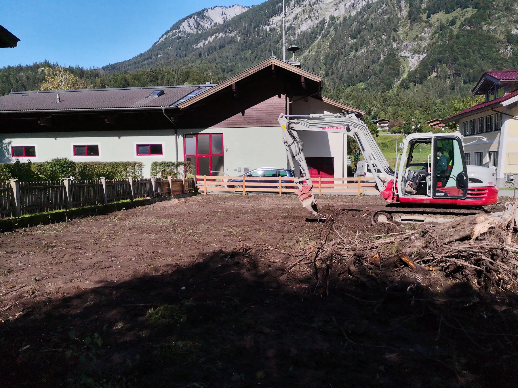 <div class="fw-semibold mb-1">Baustellenbilder 2019</div>