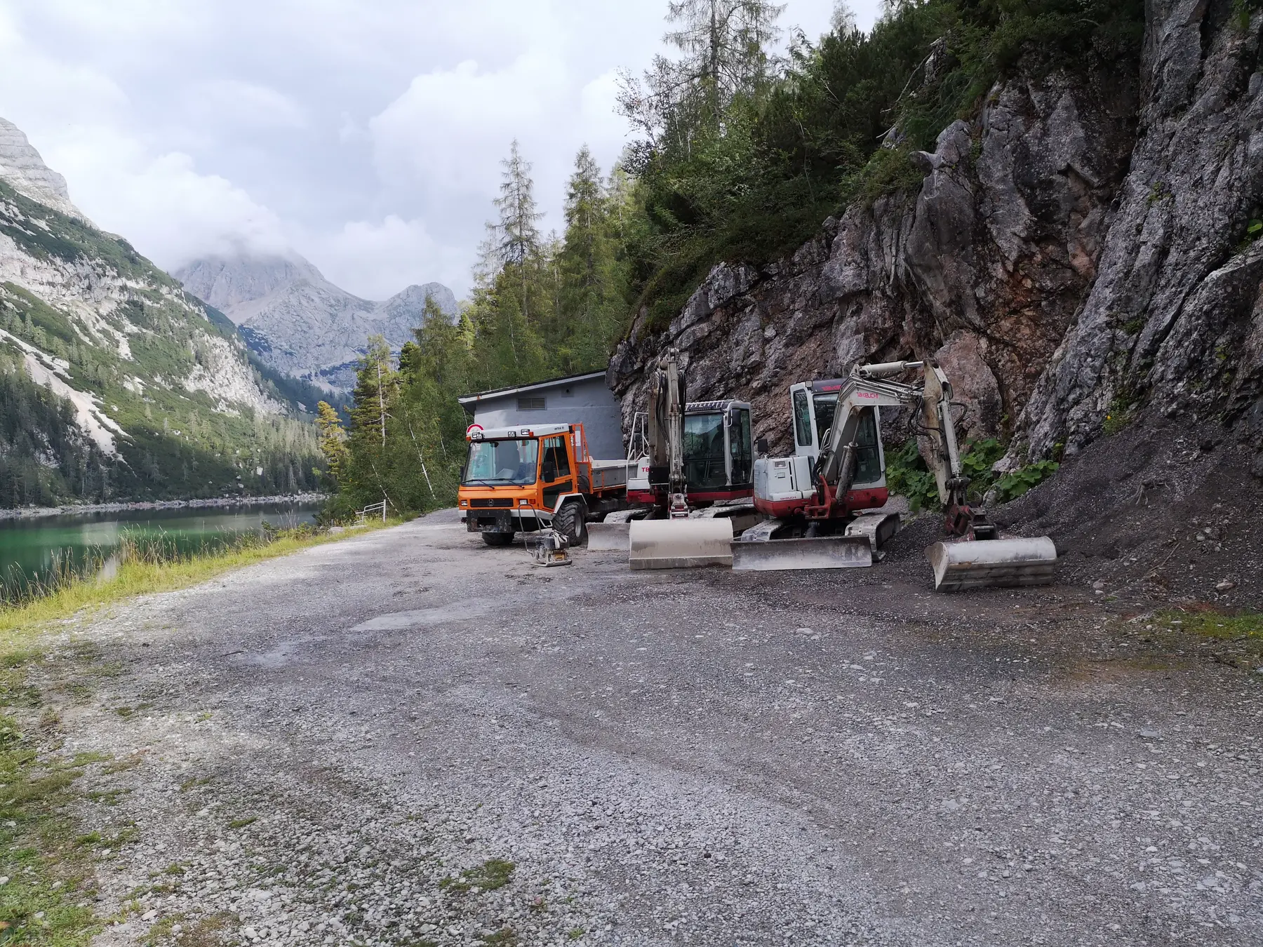 <div class="fw-semibold mb-1">Baustellenbilder 2019</div>