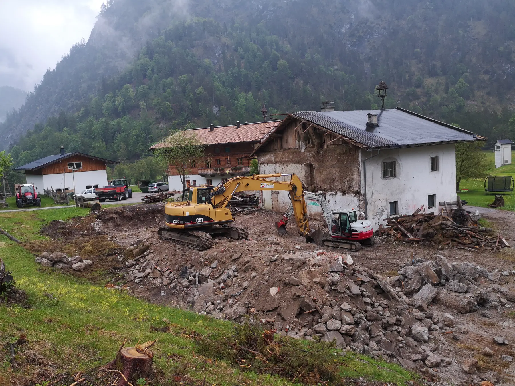 <div class="fw-semibold mb-1">Baustellenbilder 2019</div>