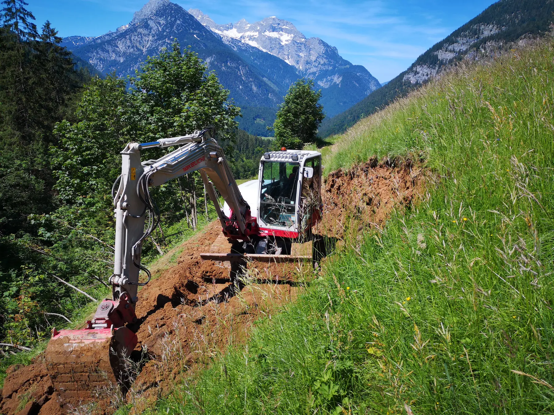 <div class="fw-semibold mb-1">Baustellenbilder 2019</div>