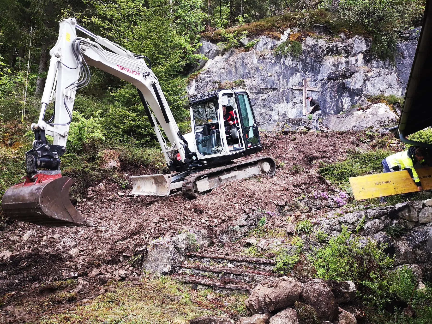 <div class="fw-semibold mb-1">Baustellenbilder 2020</div>