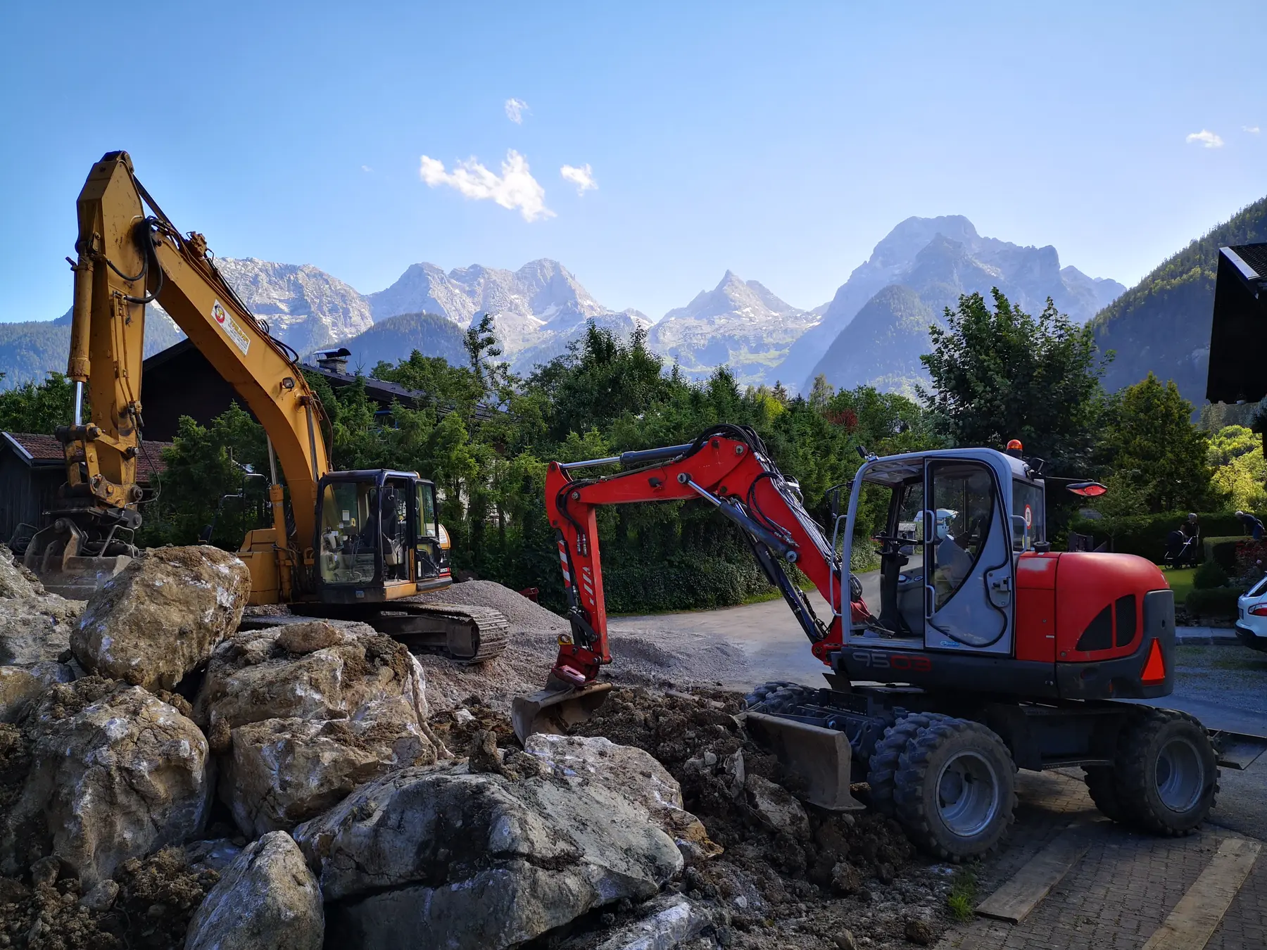 <div class="fw-semibold mb-1">Baustellenbilder 2020</div>