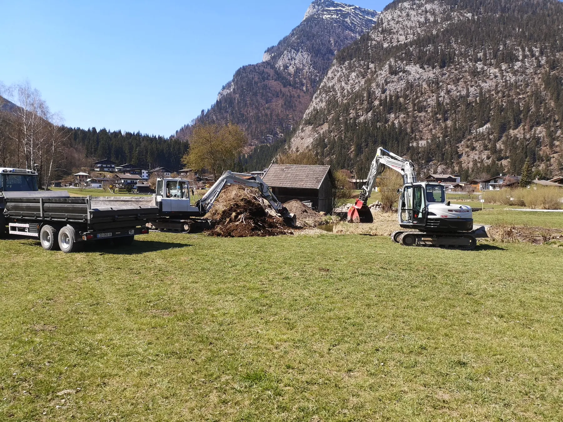 <div class="fw-semibold mb-1">Baustellenbilder 2020</div>