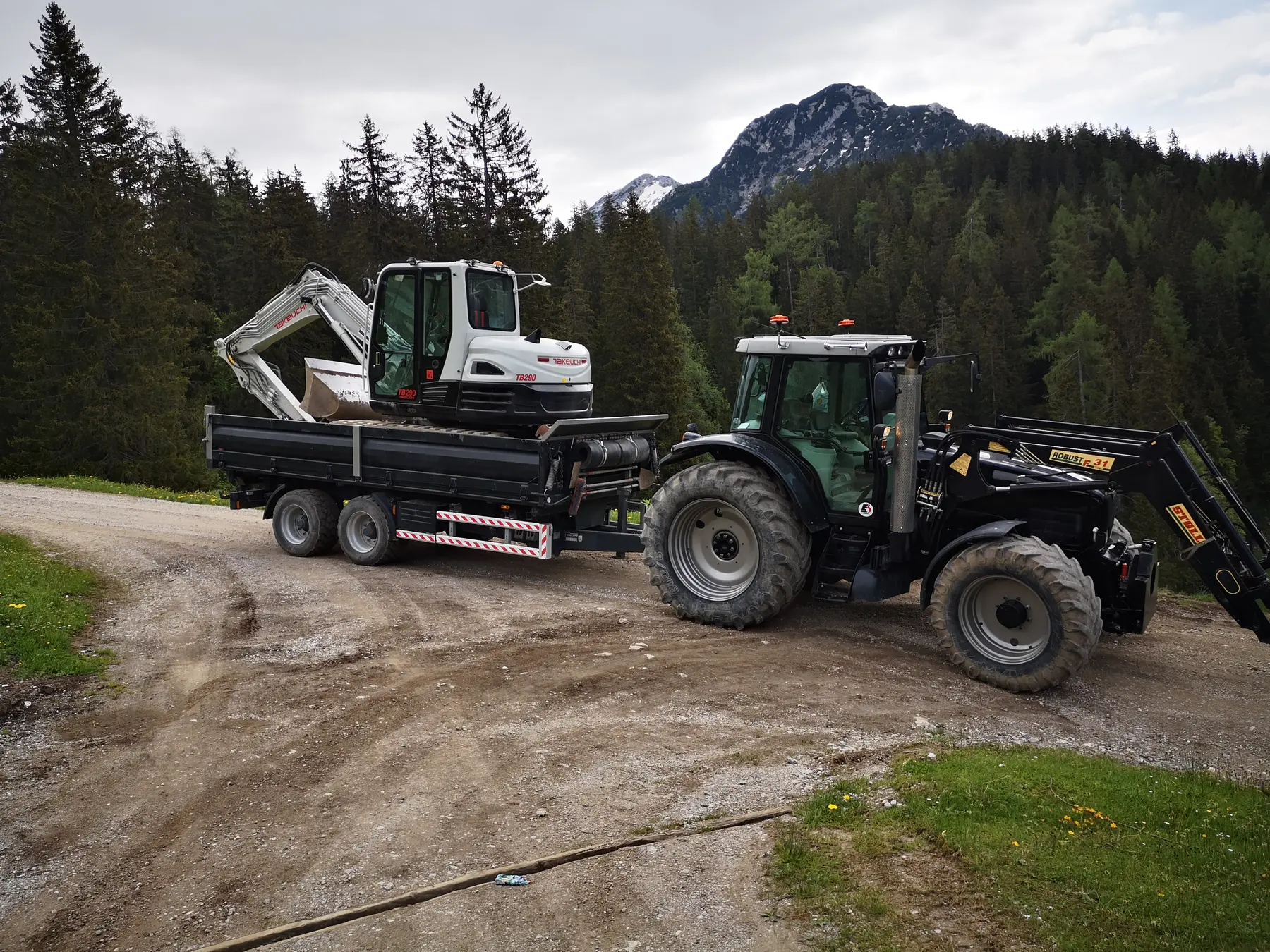 <div class="fw-semibold mb-1">Baustellenbilder 2020</div>