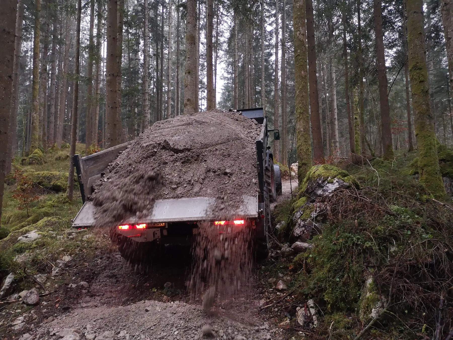 <div class="fw-semibold mb-1">Baustellenbilder 2021</div>