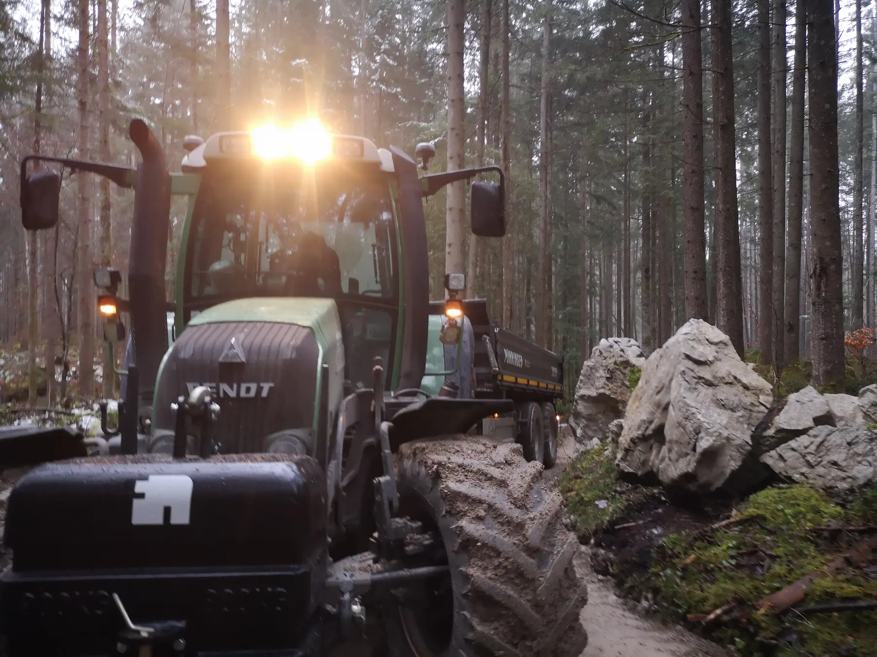 <div class="fw-semibold mb-1">Baustellenbilder 2021</div>