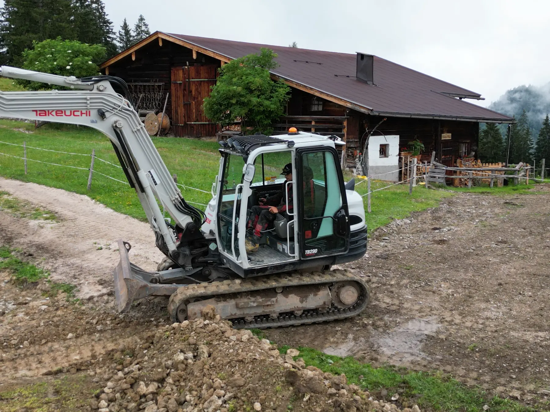 <div class="fw-semibold mb-1">Baustellenbilder 2023 - 2024</div>