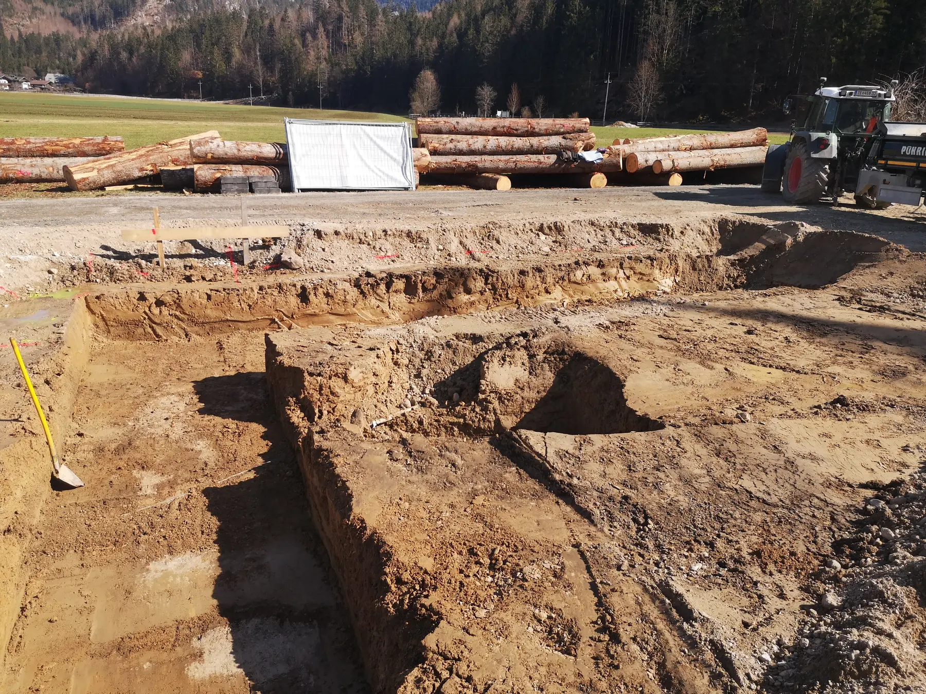 <div class="fw-semibold mb-1">Baustellenbilder 2023 - 2024</div>